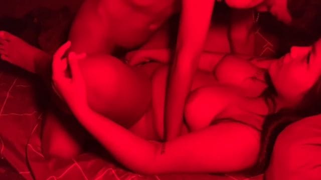 Bokep Indo Komang Ayu Bali Ngentot di Kamar