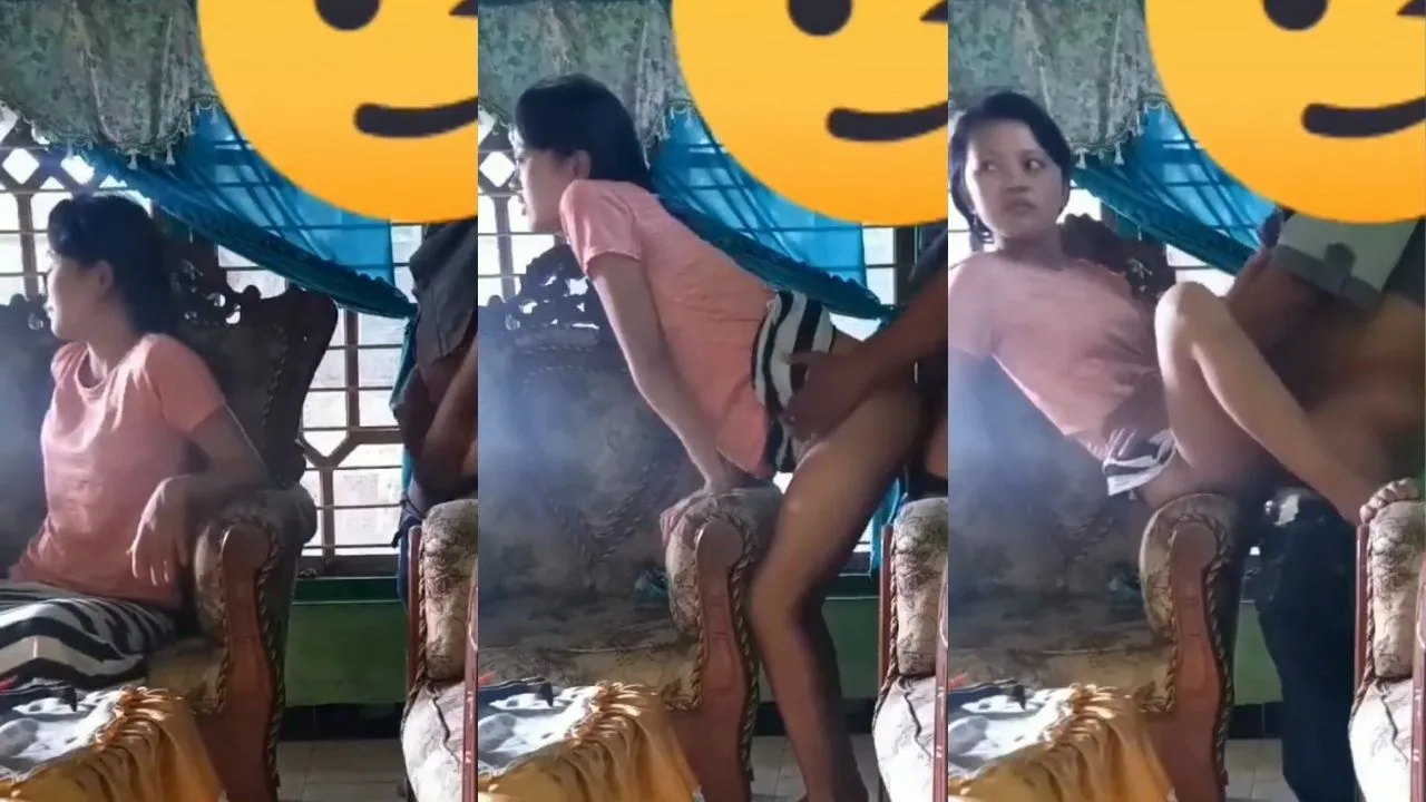 Bokep Indo ABG Ngewe di Ruang Tamu Pas Ortu Pergi